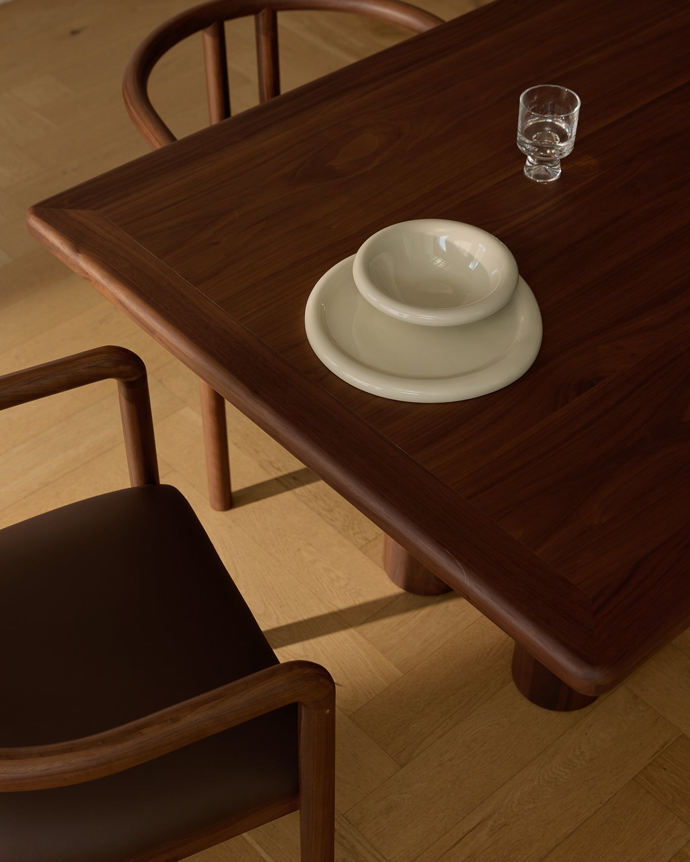 Elio Rectangle Dining Table Walnut