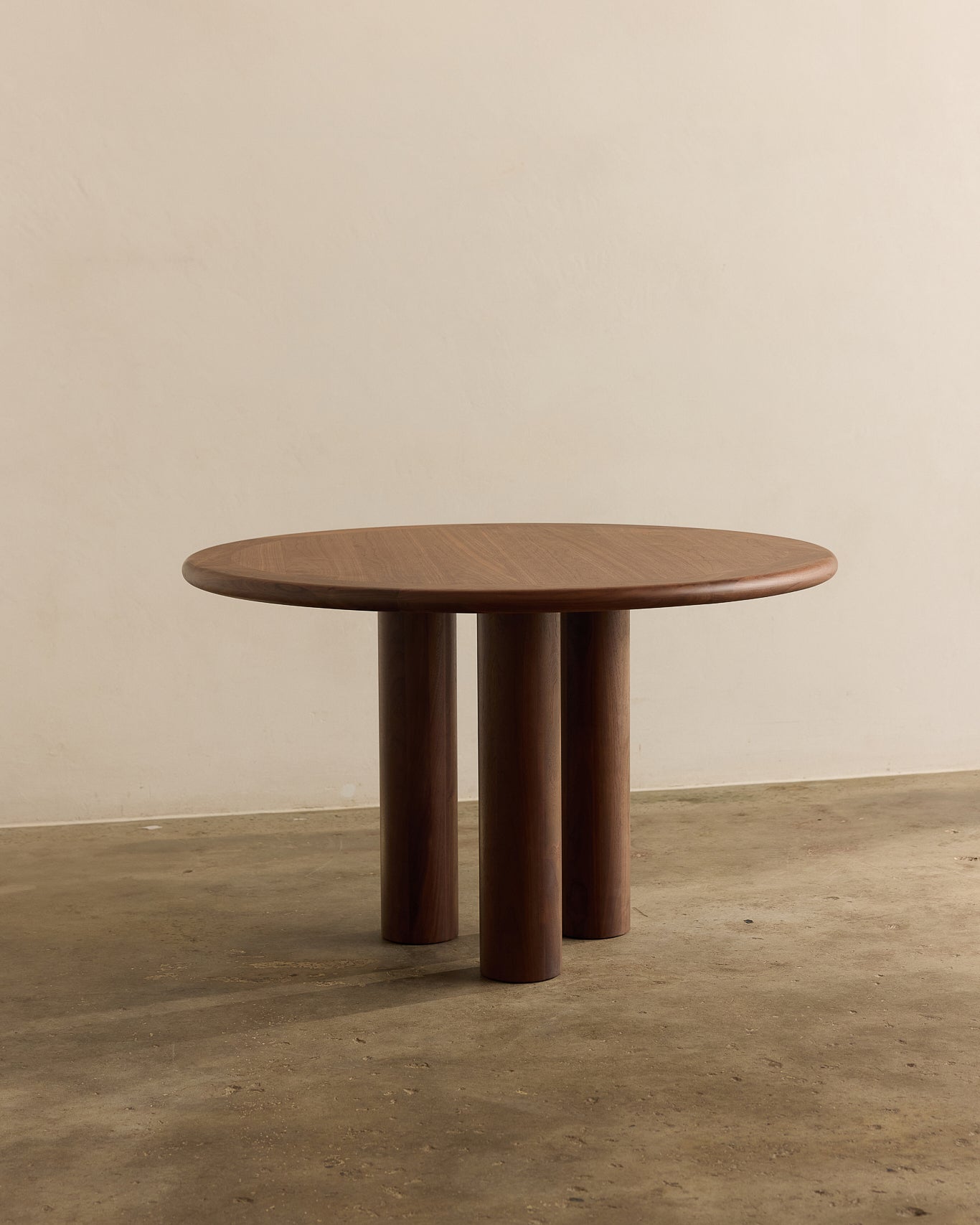 Elio Small Round Dining Table Walnut