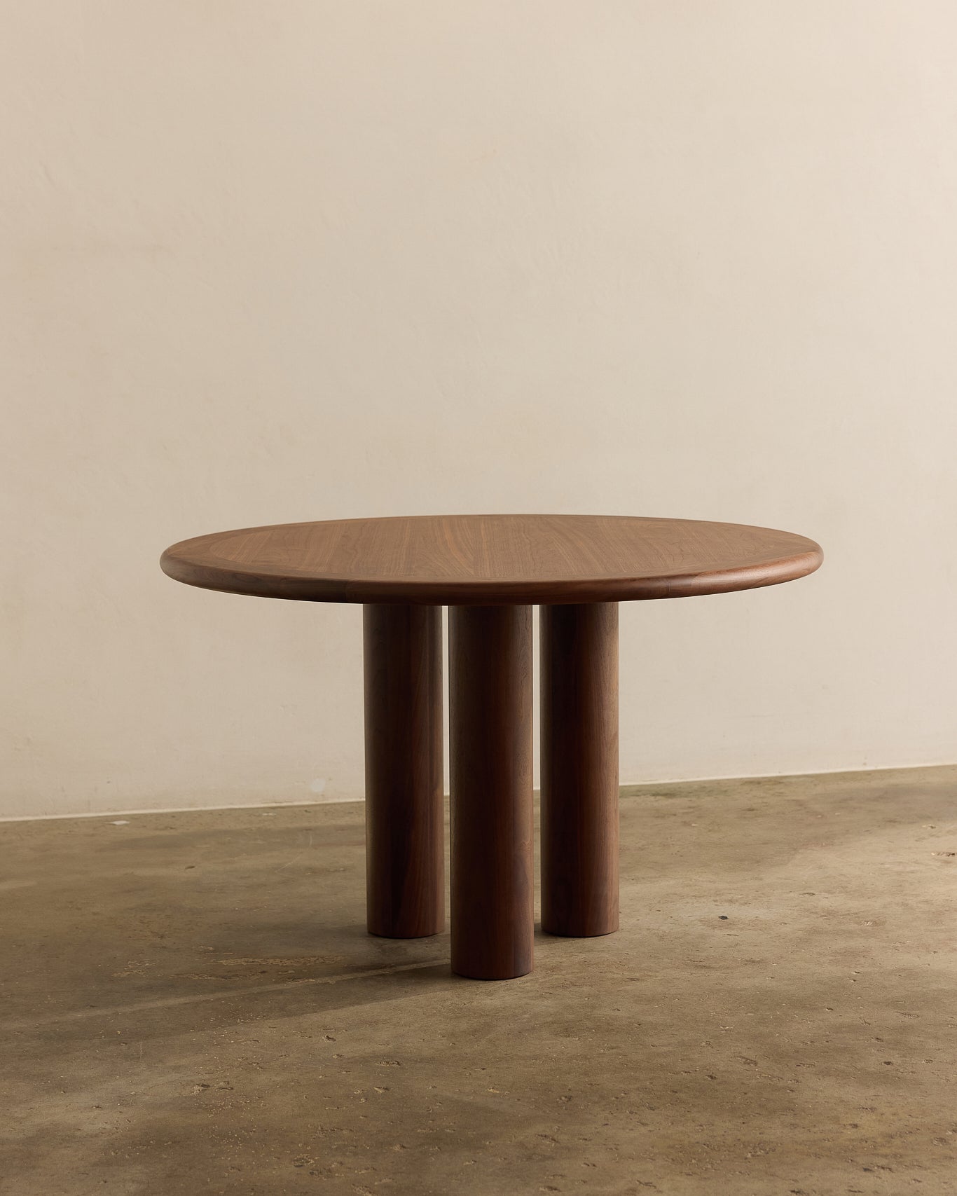 Elio Small Round Dining Table Walnut